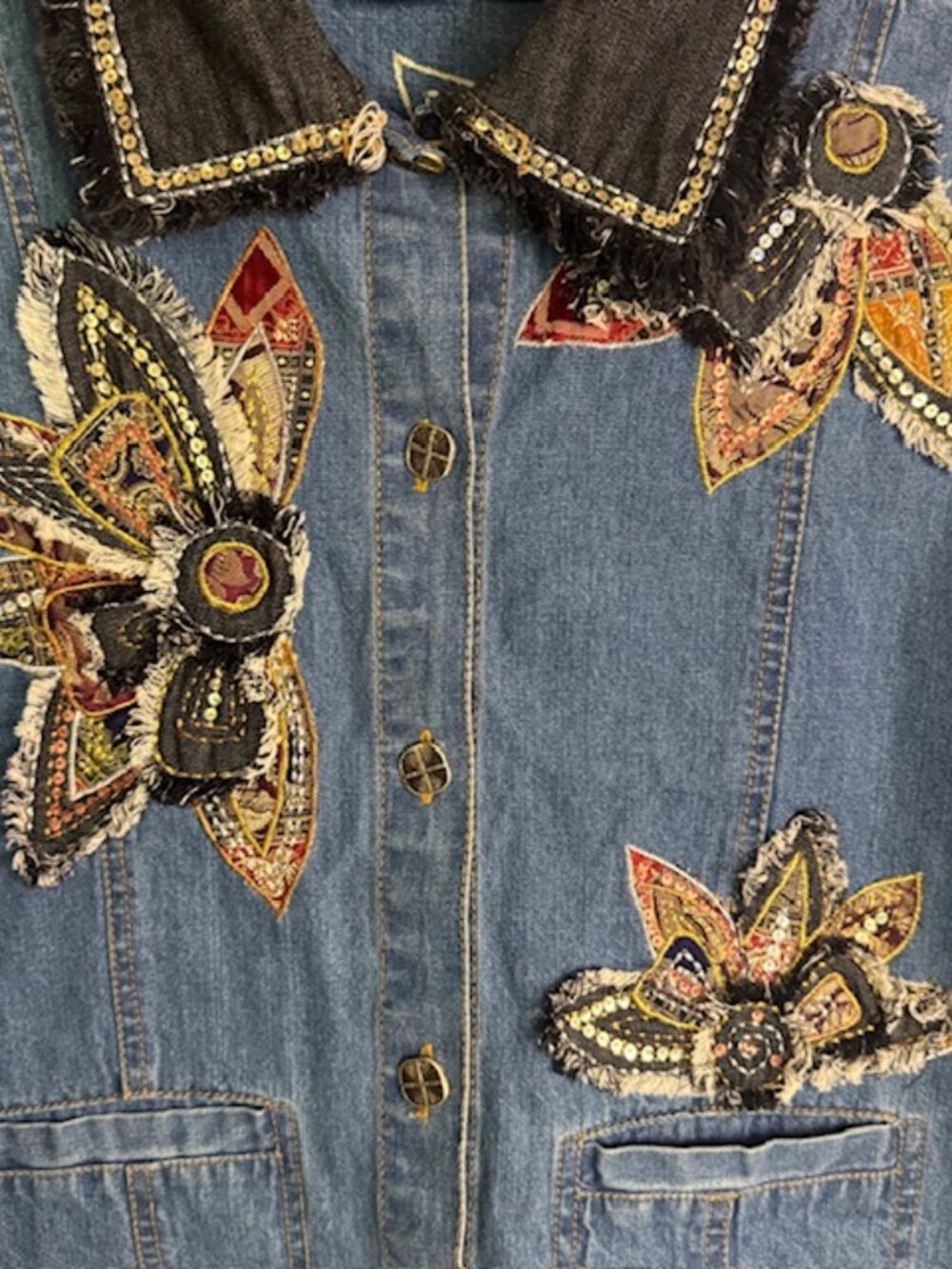 Vintage Bleu Bayou Floral Embroidered Patchwork Denim Jacket Size Medium - Picture 5 of 7